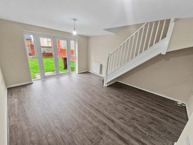 2 bedroom semi detached house to rent