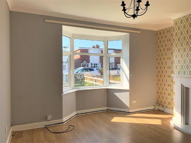 2 bedroom semi detached house to rent