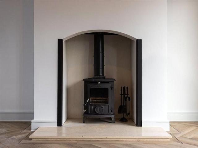 2 bedroom semi detached house to rent