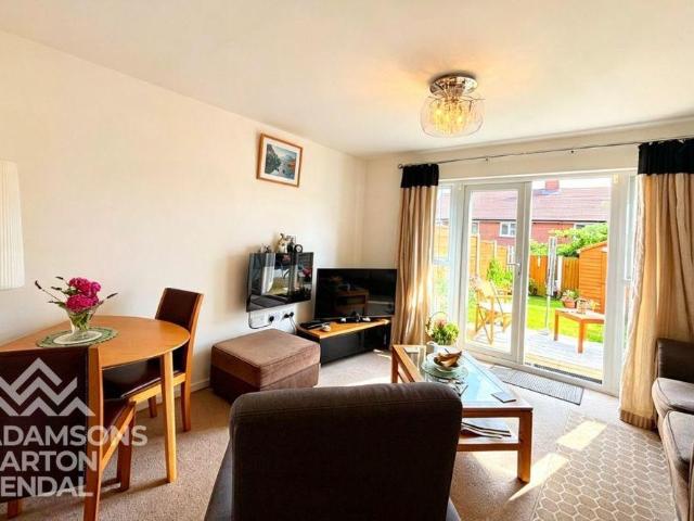 2 bedroom semi detached house to rent
