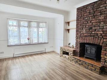 2 bedroom semi detached house to rent