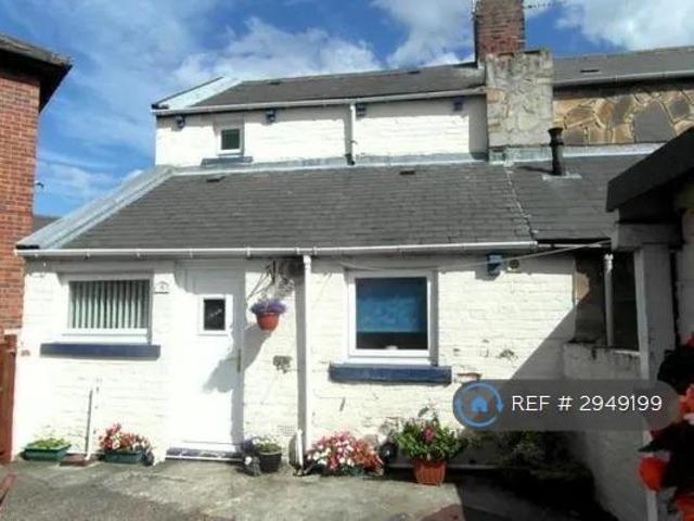 2 bedroom semi detached house to rent