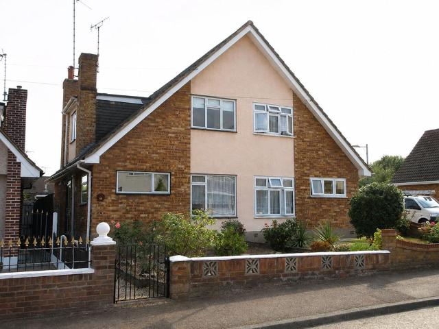 2 bedroom semi detached house to rent
