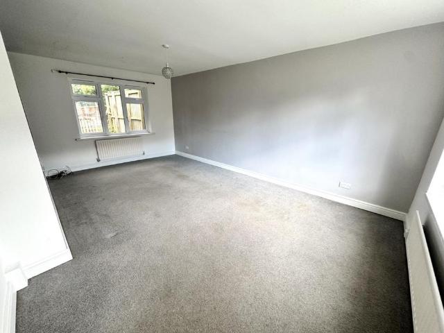 2 bedroom semi detached house to rent
