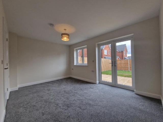 2 bedroom semi detached house to rent