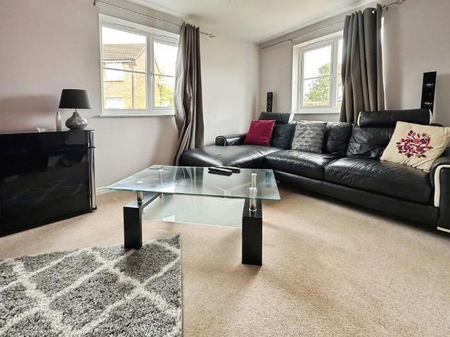 2 bedroom semi detached house to rent