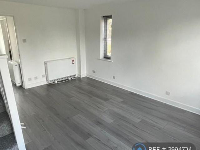 2 bedroom semi detached house to rent
