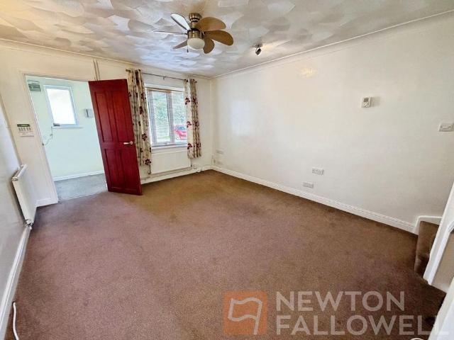 2 bedroom semi detached house to rent
