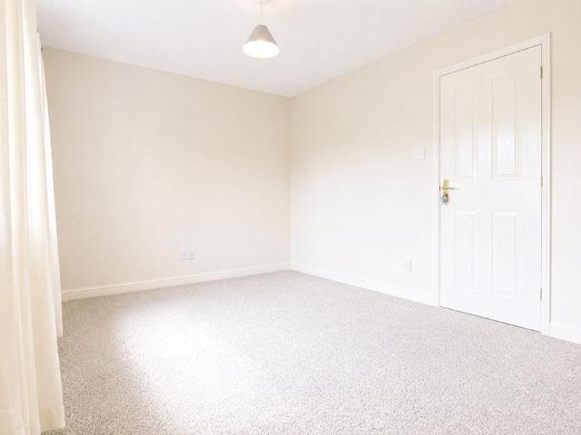 2 bedroom semi detached house to rent