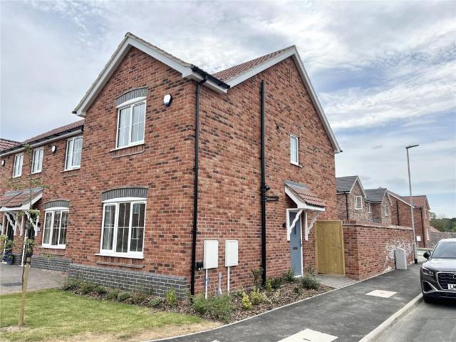 2 bedroom semi detached house to rent