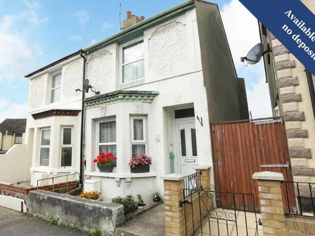 2 bedroom semi detached house to rent