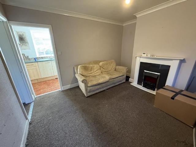 2 bedroom semi detached house to rent