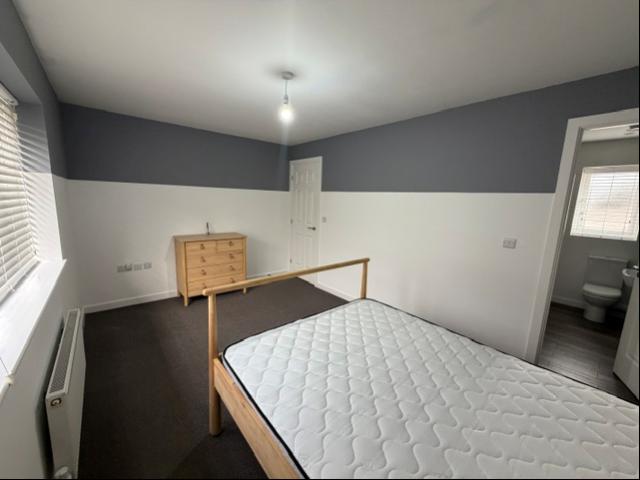 2 bedroom semi detached house to rent