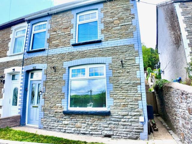 2 bedroom semi detached house to rent