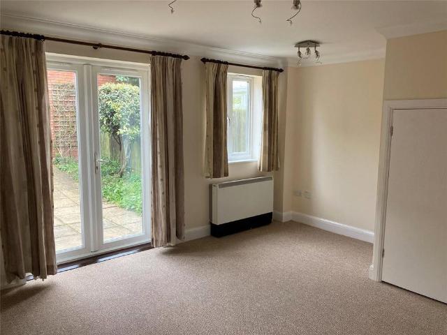 2 bedroom semi detached house to rent