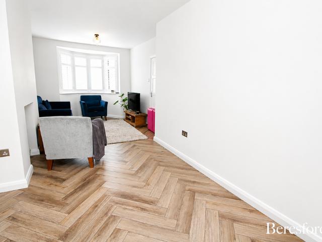 2 bedroom semi detached house to rent