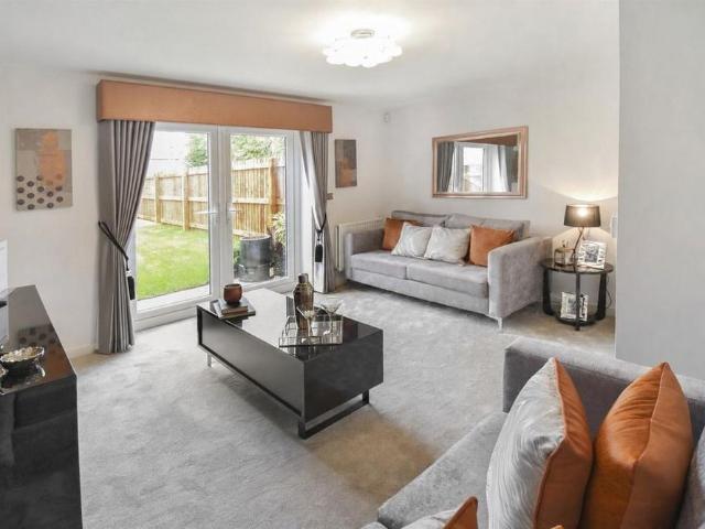 2 bedroom semi detached house to rent