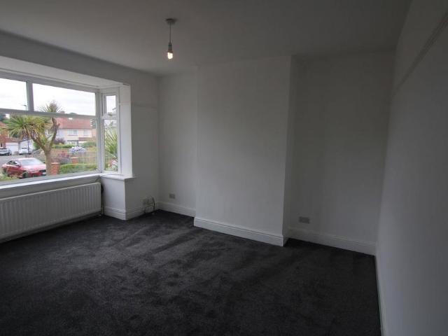 2 bedroom semi detached house to rent