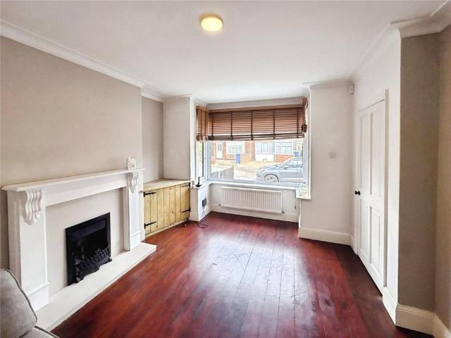 2 bedroom semi detached house to rent