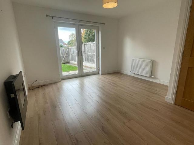 2 bedroom semi detached house to rent