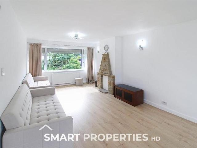 2 bedroom semi detached house to rent