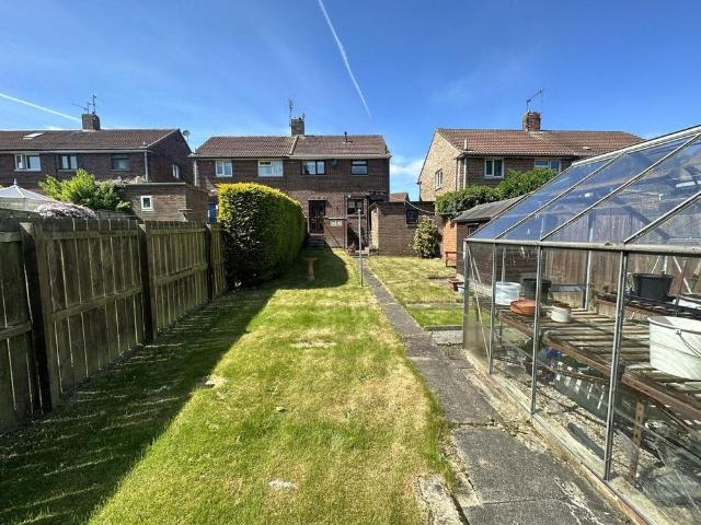 2 bedroom semi detached house to rent