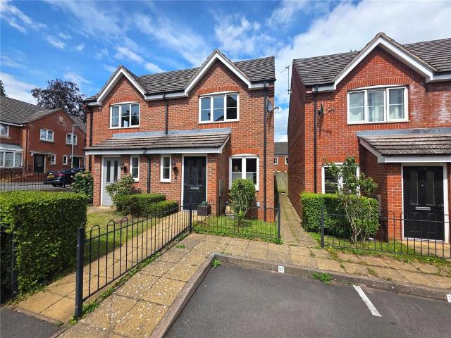 2 bedroom semi detached house to rent