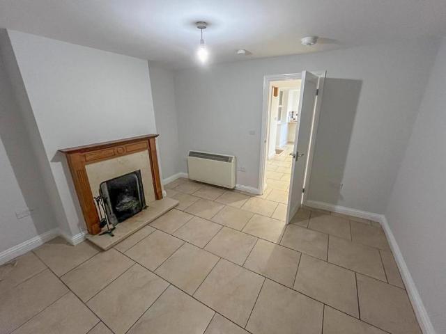 2 bedroom semi detached house to rent