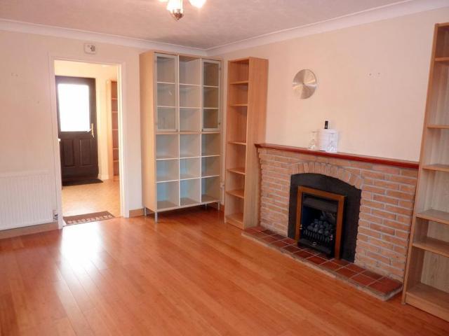 2 bedroom semi detached house to rent