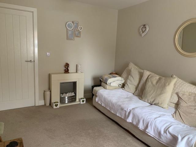 2 bedroom semi detached house to rent