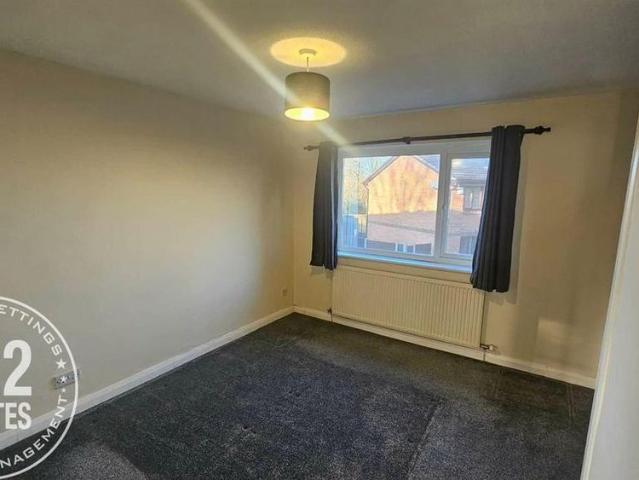2 bedroom semi detached house to rent