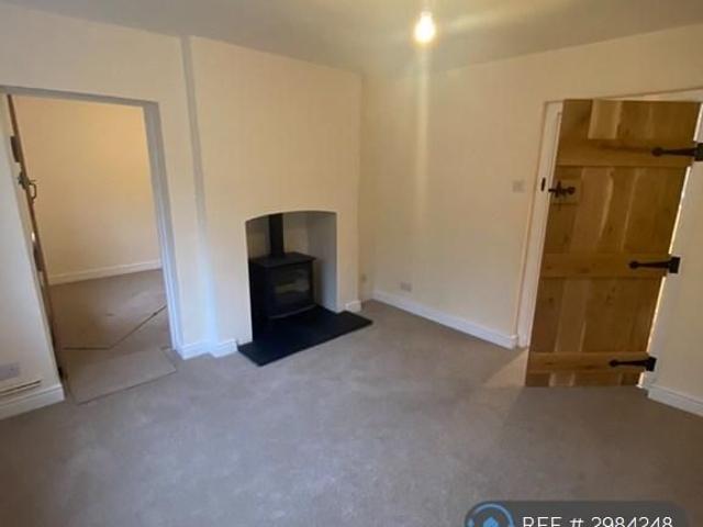 2 bedroom semi detached house to rent
