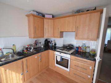 2 bedroom semi detached house to rent