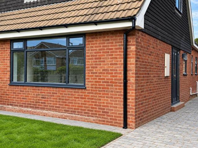 2 bedroom semi detached house to rent
