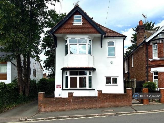 2 bedroom semi detached house to rent