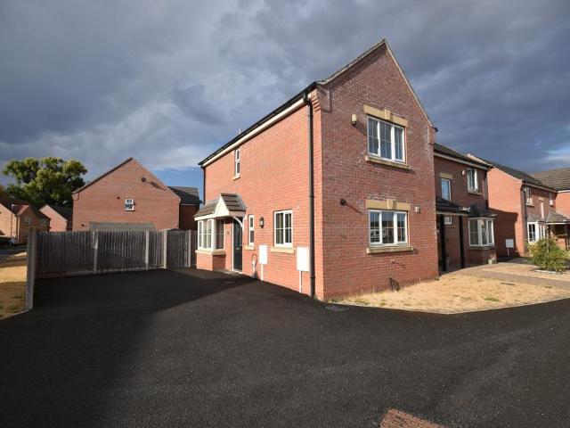 2 bedroom semi detached house to rent
