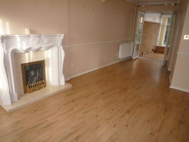 2 bedroom semi detached house to rent