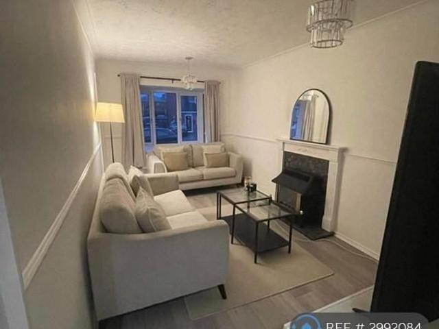 2 bedroom semi detached house to rent