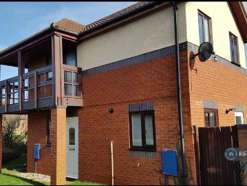 2 bedroom semi detached house to rent