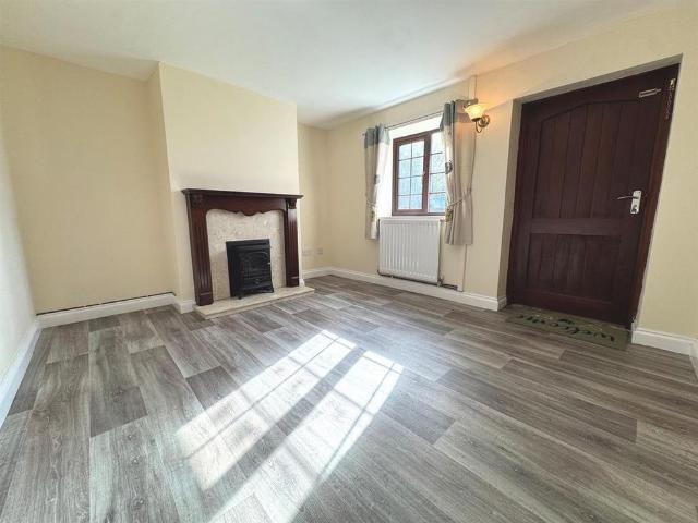 2 bedroom semi detached house to rent