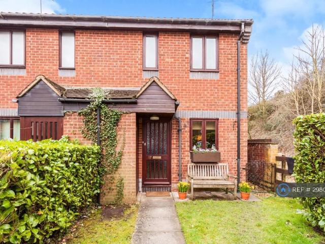 2 bedroom semi detached house to rent