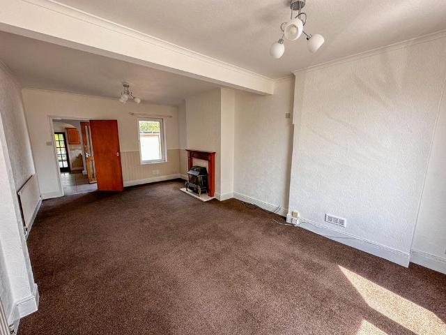 2 bedroom semi detached house to rent