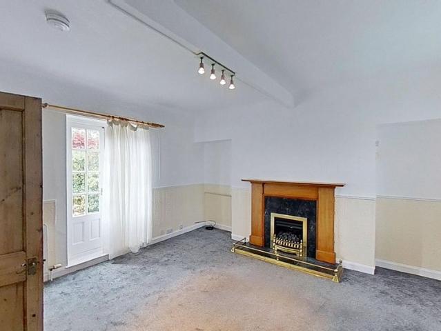2 bedroom semi detached house to rent