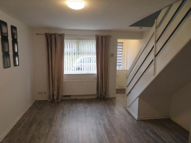 2 bedroom semi detached house to rent