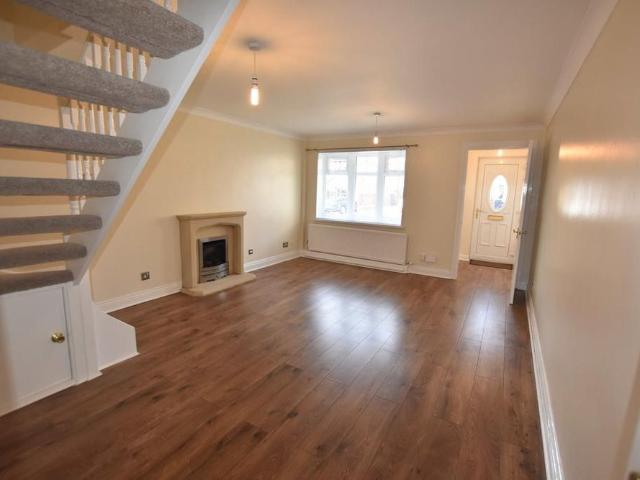 2 bedroom semi detached house to rent