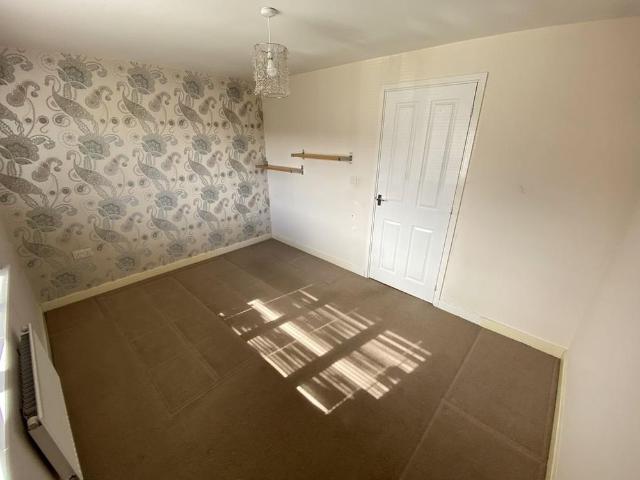 2 bedroom semi detached house to rent