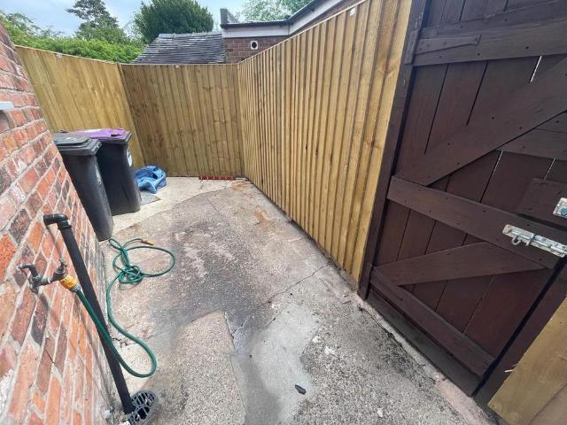 2 bedroom semi detached house to rent