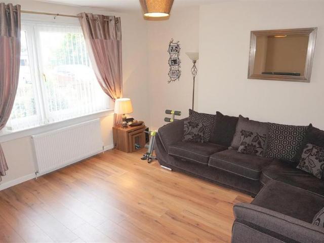 2 bedroom semi detached house to rent