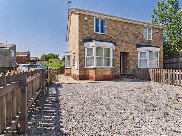 2 bedroom semi detached house to rent
