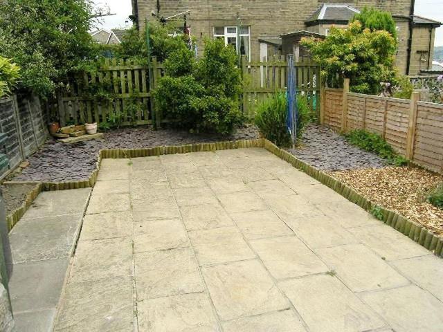 2 bedroom semi detached house to rent